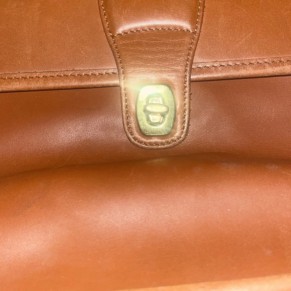 Vintage Y2K Coach Classic Brown Bag.